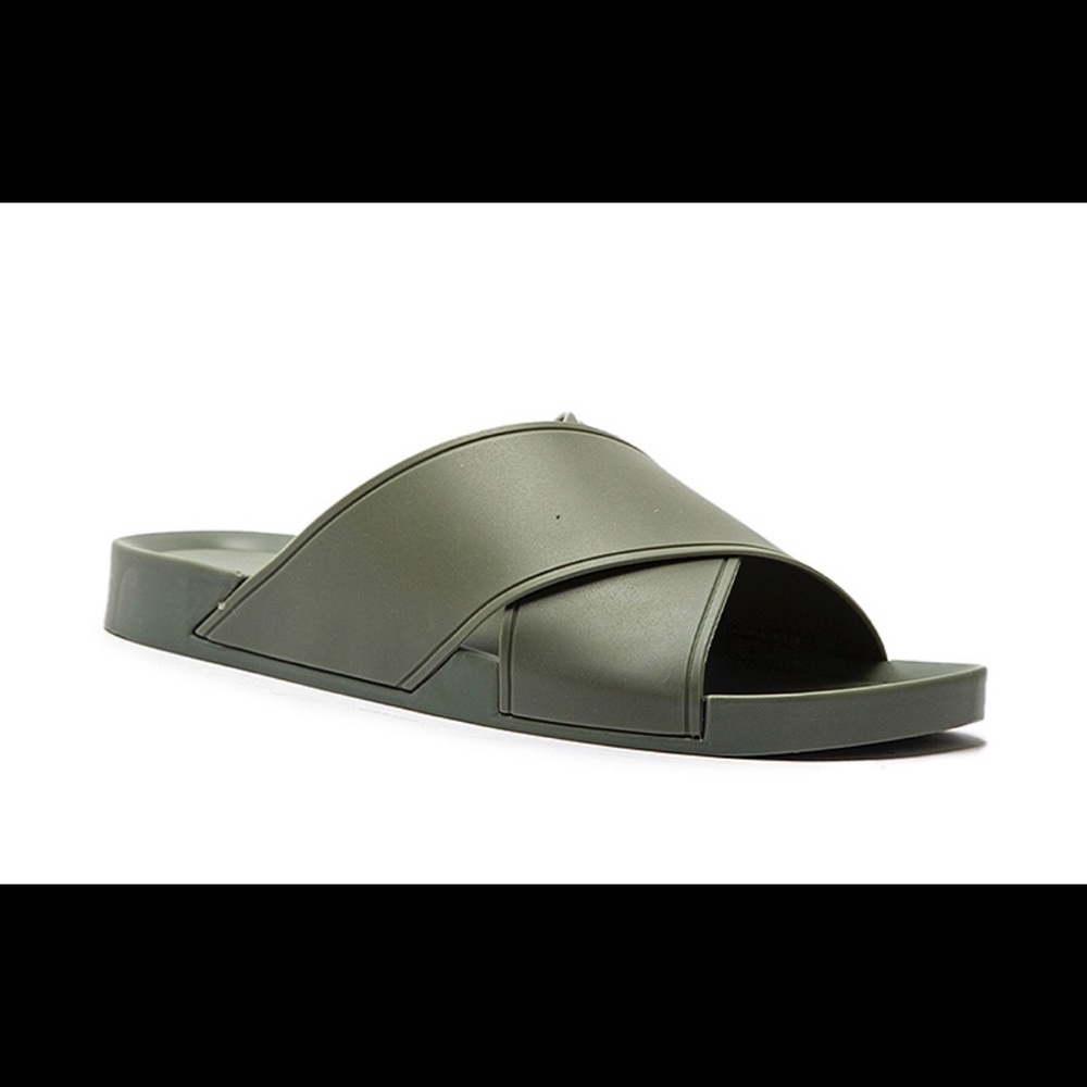 Sandals/Slides